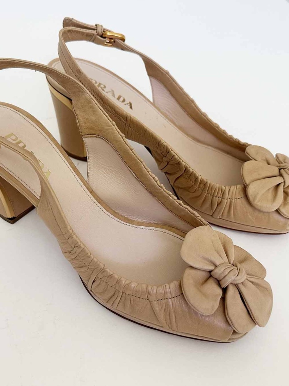 Prada Milano Nude Leather Flower Slingback Block Heel Pumps Sz 38 Italy RARE - Picture 4 of 10